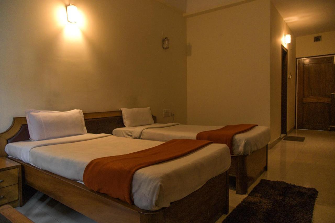 Hotel Earl Grey Jorhāt Εξωτερικό φωτογραφία