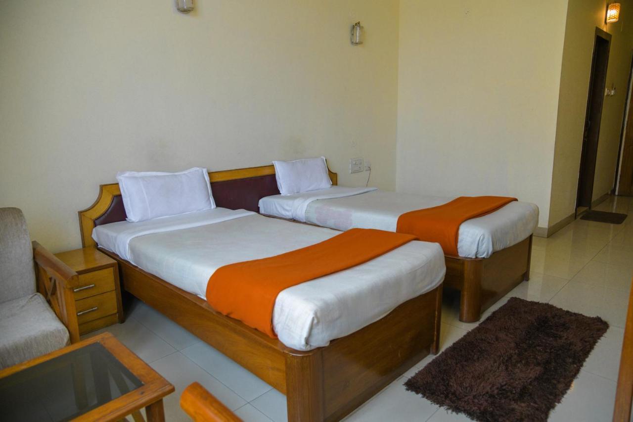 Hotel Earl Grey Jorhāt Εξωτερικό φωτογραφία