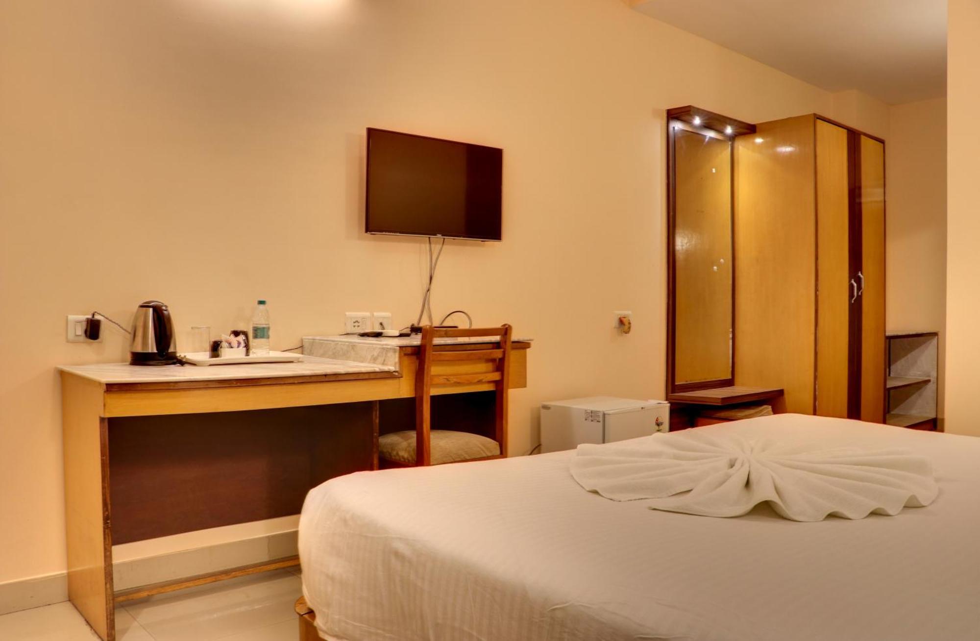 Hotel Earl Grey Jorhāt Εξωτερικό φωτογραφία