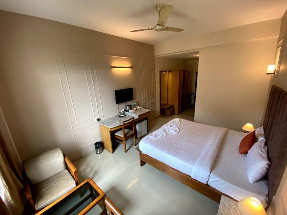 Hotel Earl Grey Jorhāt Εξωτερικό φωτογραφία