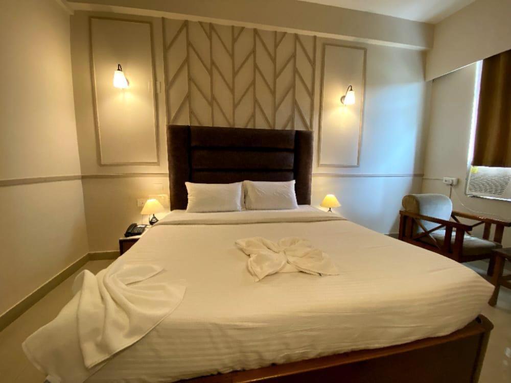 Hotel Earl Grey Jorhāt Εξωτερικό φωτογραφία