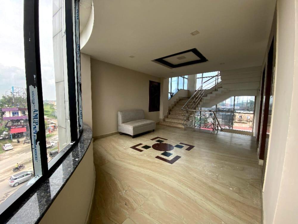 Hotel Earl Grey Jorhāt Εξωτερικό φωτογραφία
